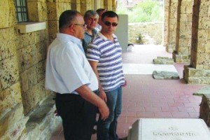 Изненадваща визита на министър Дянков и професор Божидар Димитров в село Воден