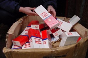 750 кутии цигари, укрити в осем автомобила на Лесово