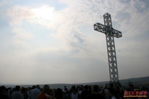 Oсветиха 22- метров Християнски кръст край Болярово