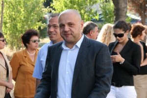 Министър Томислав Дончев ще посети отново град Елхово, но в 17:30 часа