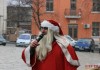 Дядо Коледа радва децата на площада в Елхово