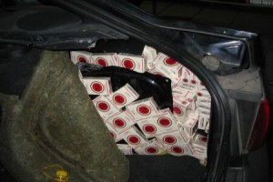 Контрабандни цигари в тайник на автомобил по пътя Елхово – Ямбол