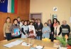 Снимки: Клубове от проект "Успех" закичиха своите преподаватели в ПГ „Стефан Караджа” – Елхово
