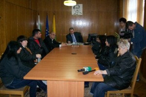 Ръководството на  ОД МВР – Ямбол проведе днес среща с гражданите, станали жертви на жестоките нападения на задържаната преди дни група грабители