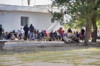 Критично положението в Елхово, няма храна за бежанците