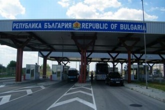 Камион опита да влезе в България с радиоактивни камъни през ГКПП Лесово