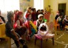 Снимки: Деца и родители заедно в урок по български език и литература в село Маломирово
