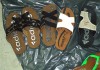 Снимки: Голяма пратка летни чехли с лого-имитация на 5 световни марки задържаха митническите служители на Лесово