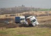 Снимки: Румънски товарен автомобил опита да разшири околовръстното на Елхово