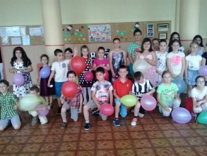 Снимки: Открит урок по народни танци в Общински детски комплекс – Елхово