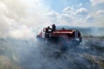 Пожарът край село Лесово продължава да е активен