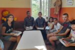Учениците от Центровете за настаняване от семеен тип с подаръци за Първия учебен ден