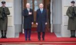Дуда посрещна Байдън пред президентския дворец във Варшава