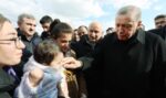 Ердоган обеща да потърси отговорност за жертвите от земетресенията в Турция