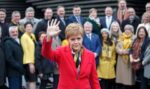 Какво ще стане с шотландската независимост след оставката на Стърджън