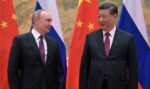 "Гардиън": Си Цзинпин идва в Москва точно когато Китай напира да играе по-доминираща роля в света