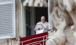 Папа Франиск: Необходима е борба с незаконния трафик на бежанци