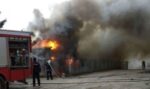 Пожарникари откриха тялото на мъж в горящ апартамент в Бургас