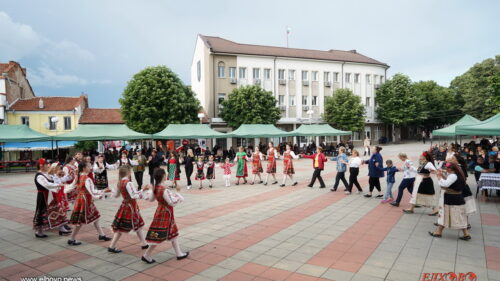 Фоторепортаж от Фолклорен фестивал „Тунджа пее и танцува“ - ден 2