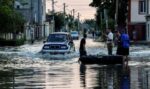 Украйна и нейните съюзници осъдиха атаките по евакуираните заради наводненията