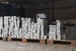 Близо 178 000 къса контрабандни цигари в осветителни панели откриха митническите служители на Лесово