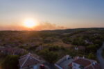 Гасенето на пожара между селата Гранитово и Мелница продължава